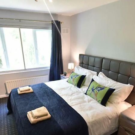 3-Bedroom Comfy Home In Solihull Extérieur photo