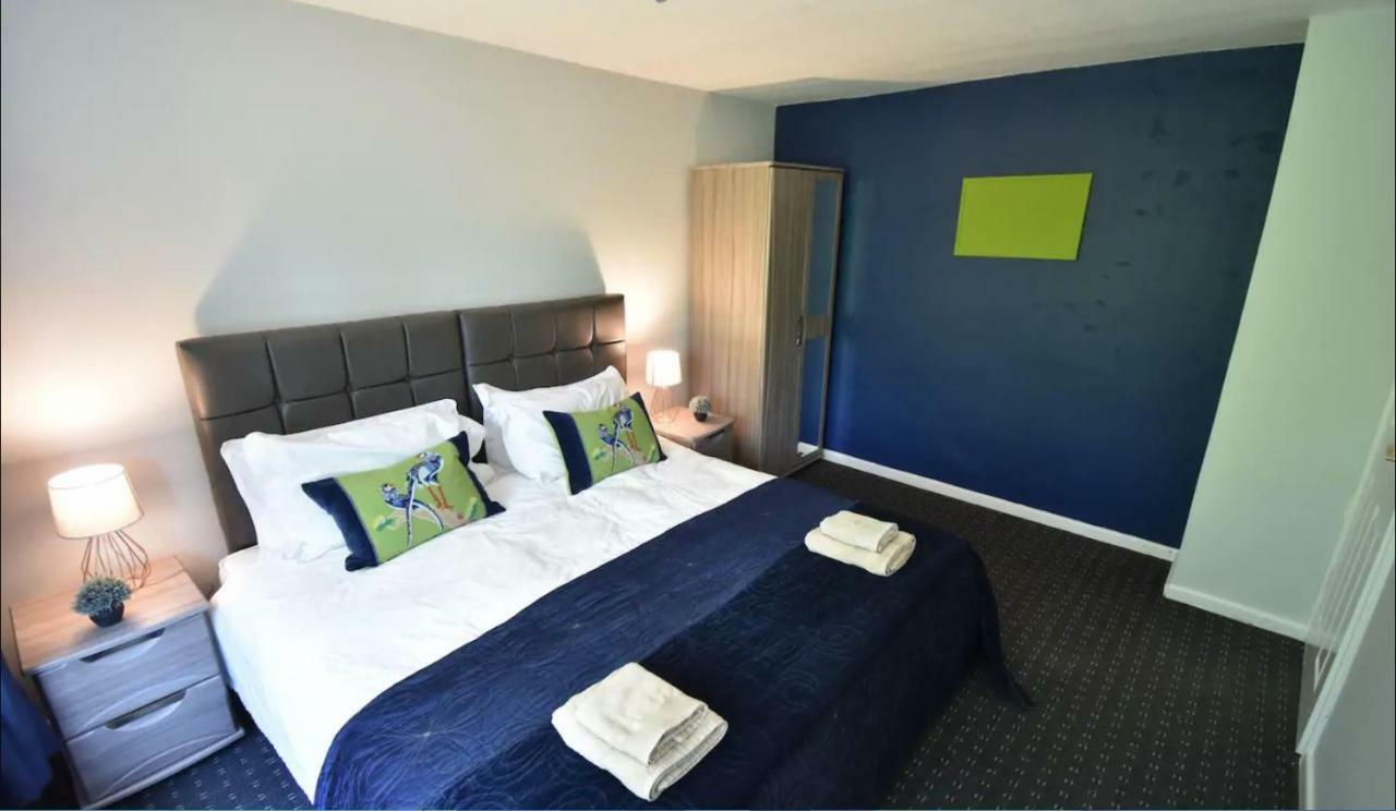 3-Bedroom Comfy Home In Solihull Extérieur photo