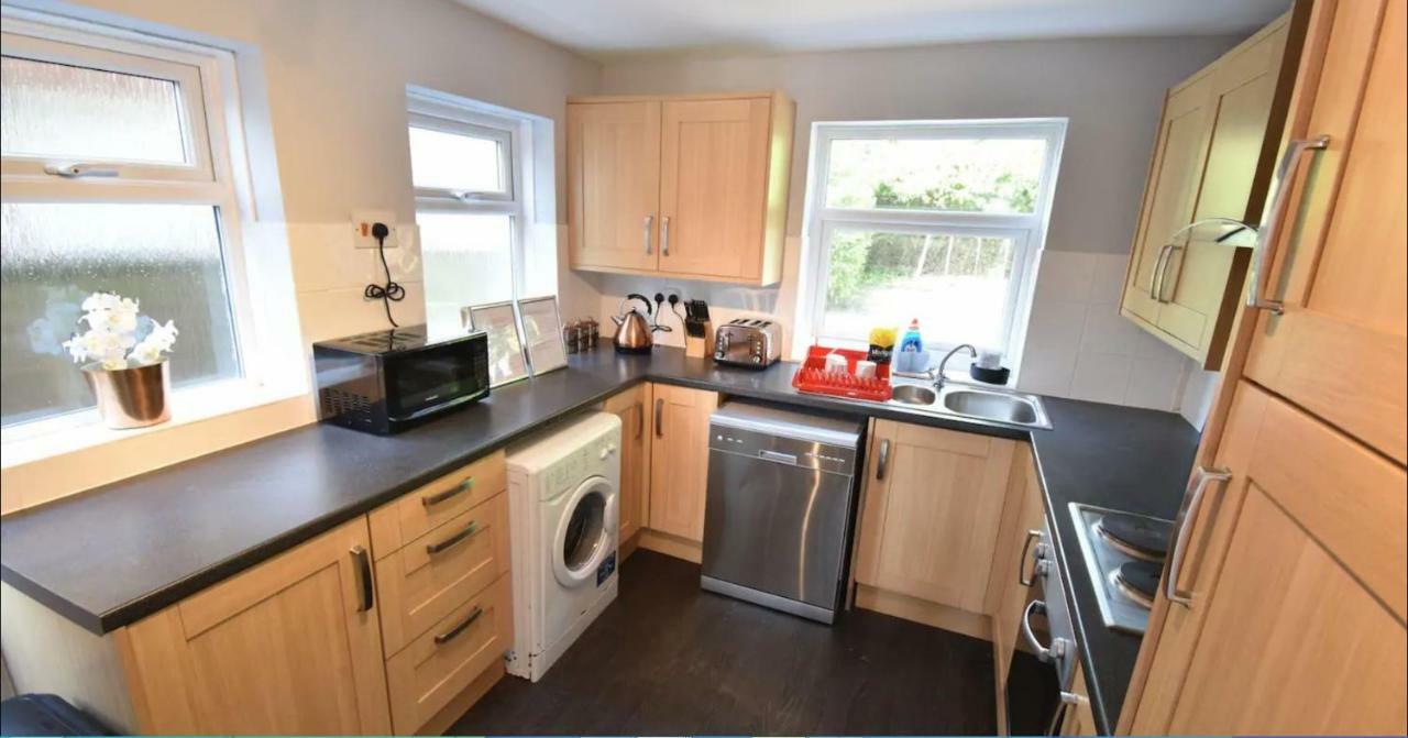 3-Bedroom Comfy Home In Solihull Extérieur photo