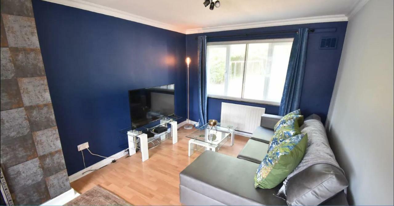 3-Bedroom Comfy Home In Solihull Extérieur photo
